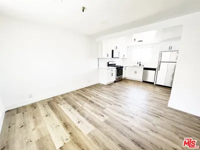 11430 Cedar Avenue 9 photo 2