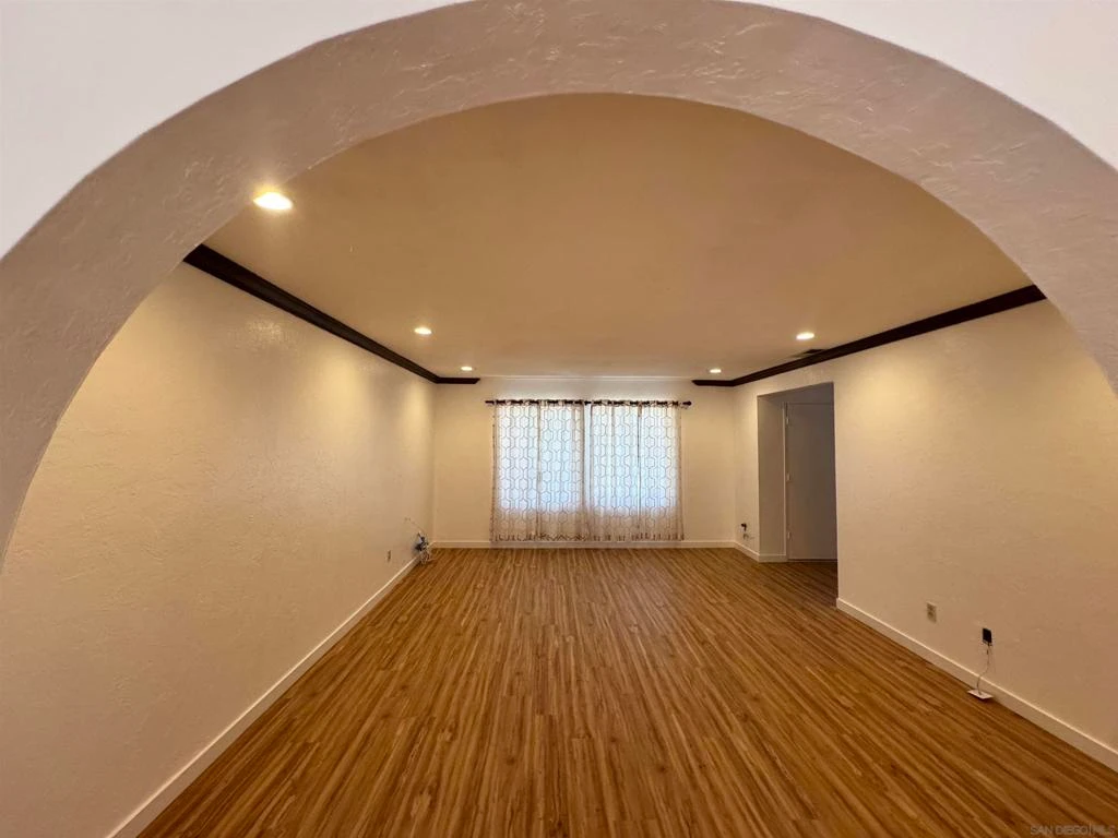 Interior 3