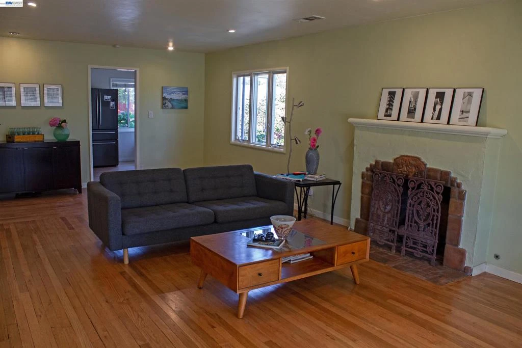 Interior 2