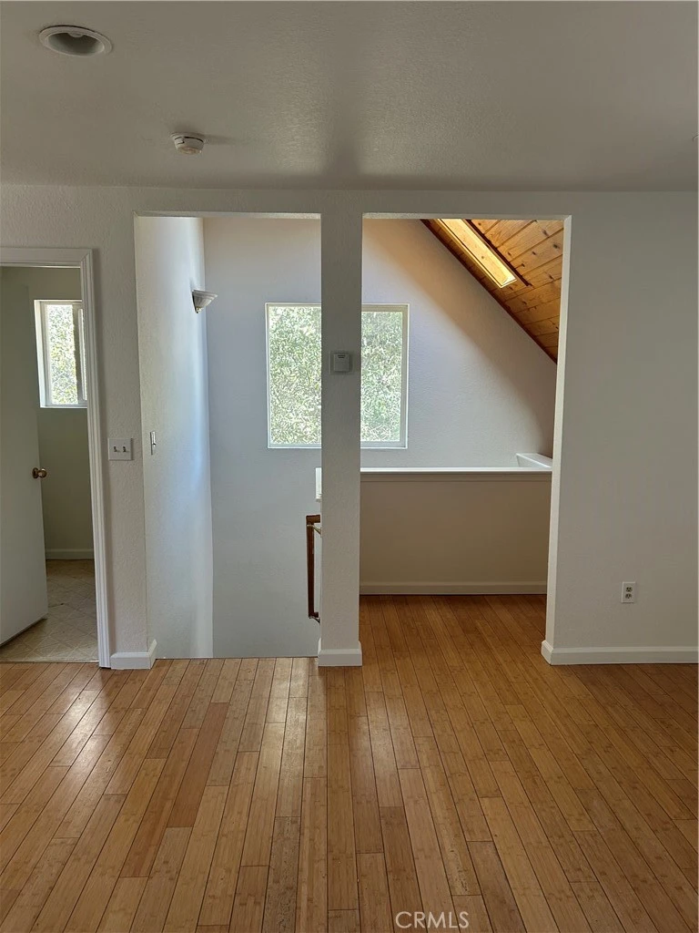 Interior 4