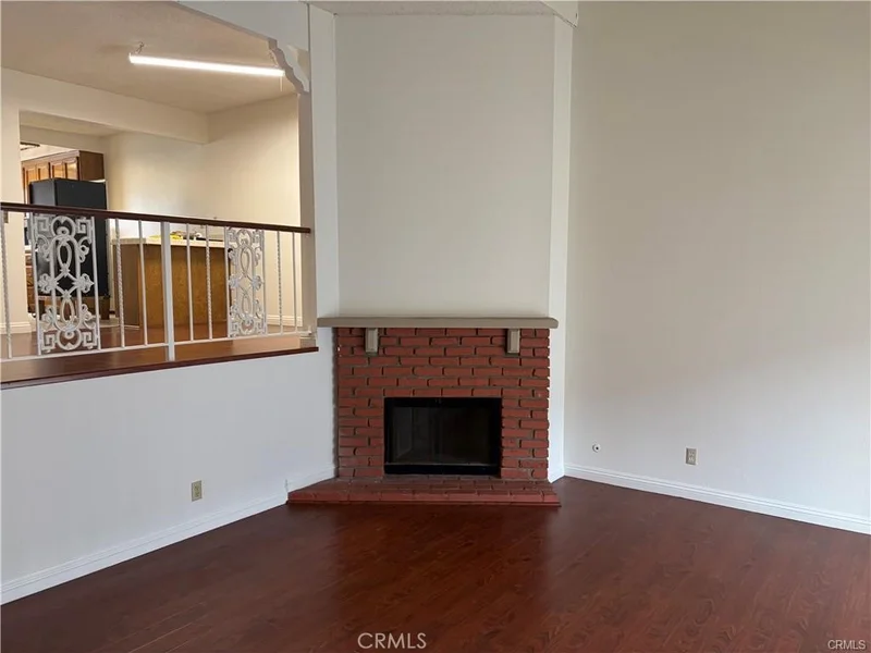 116 E Commonwealth 3 photo 2