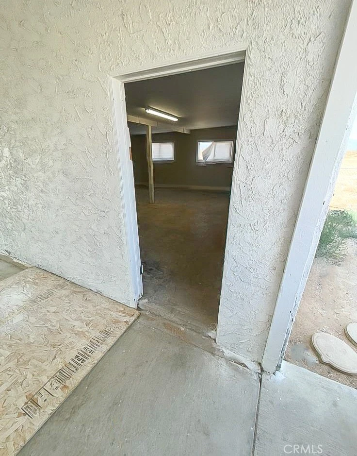 Interior 4