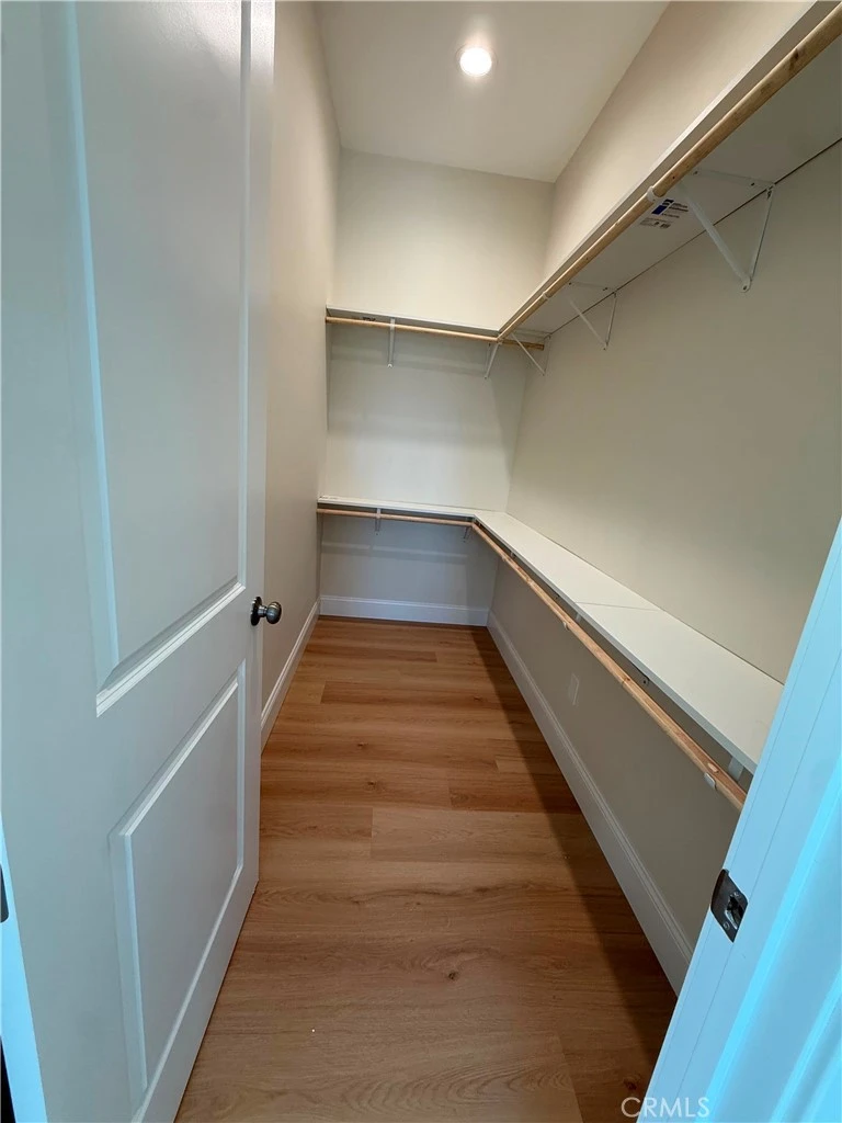 Interior 4