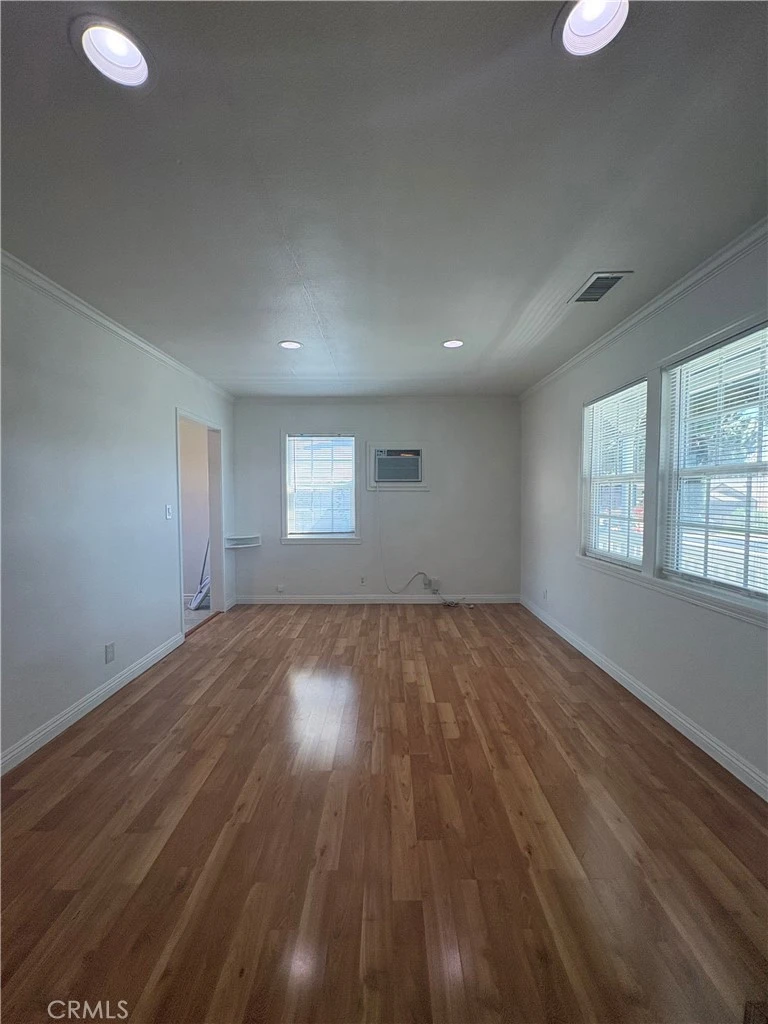 Interior 3