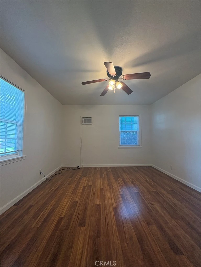 Interior 4