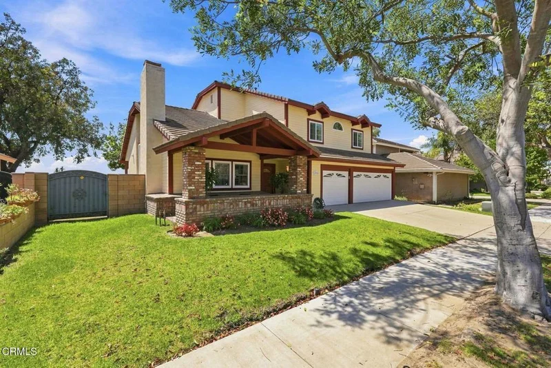 1910 Ivanhoe Avenue photo 2