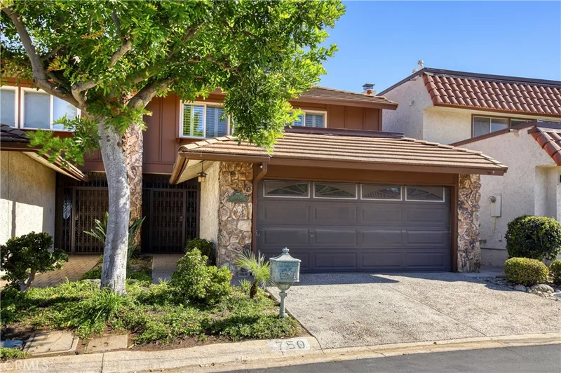 750 Galaxy Heights