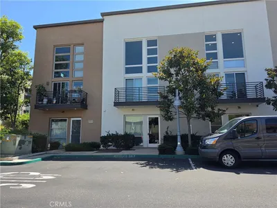 1520 W Artesia B
