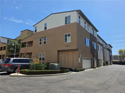 1568 W Artesia D