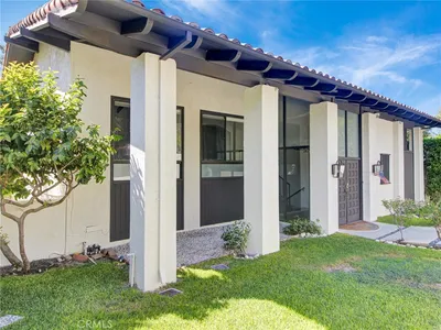 2801 Palos Verdes W photo 2
