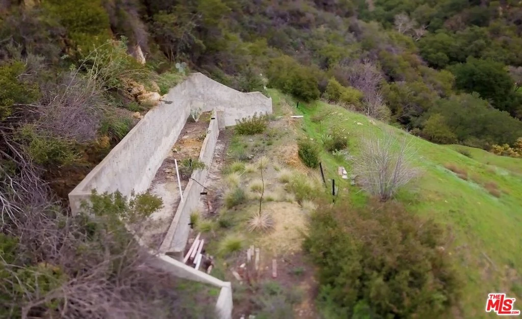 Interior 2