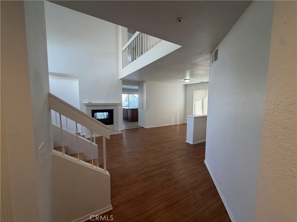 Interior 4