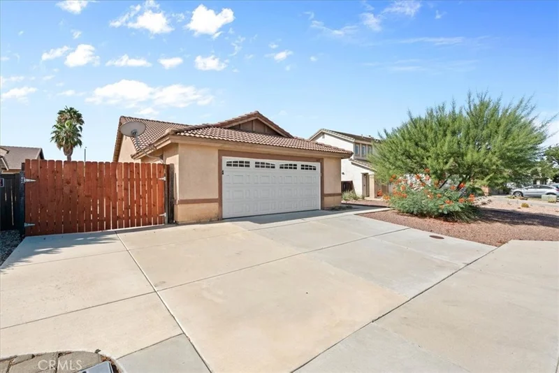 4655 Birchleaf Lane photo 2
