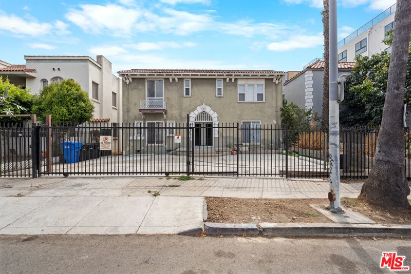 926 S Mariposa Avenue