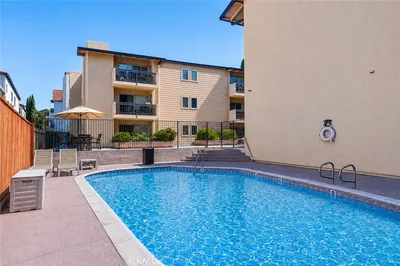 6151 Canterbury Drive 104 photo 2