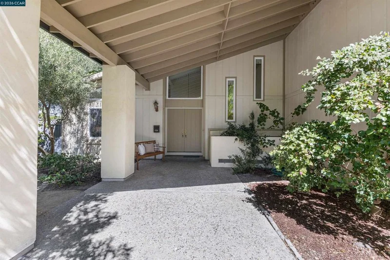 7 Leeds Ct photo 2