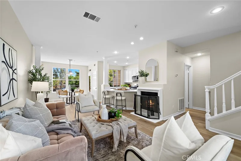 551 W Summerfield