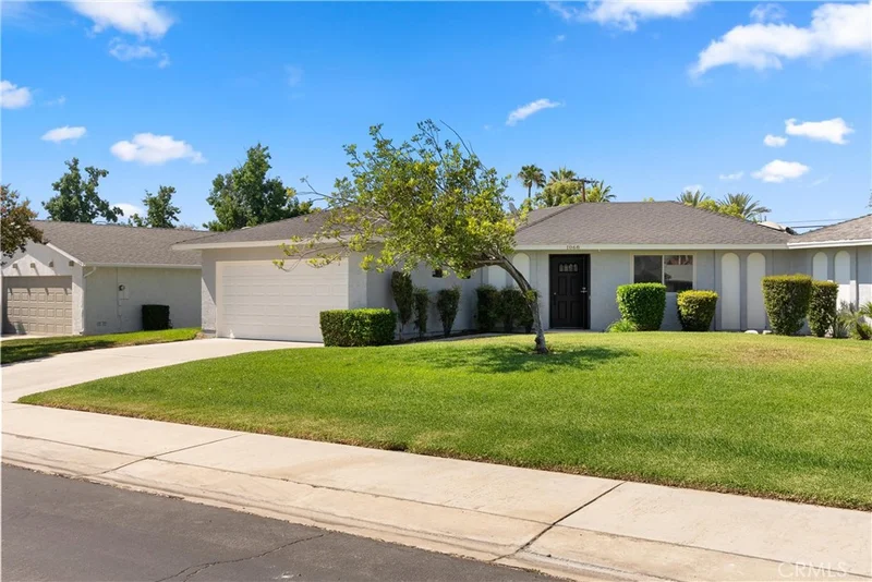 1068 Occidental Circle photo 2