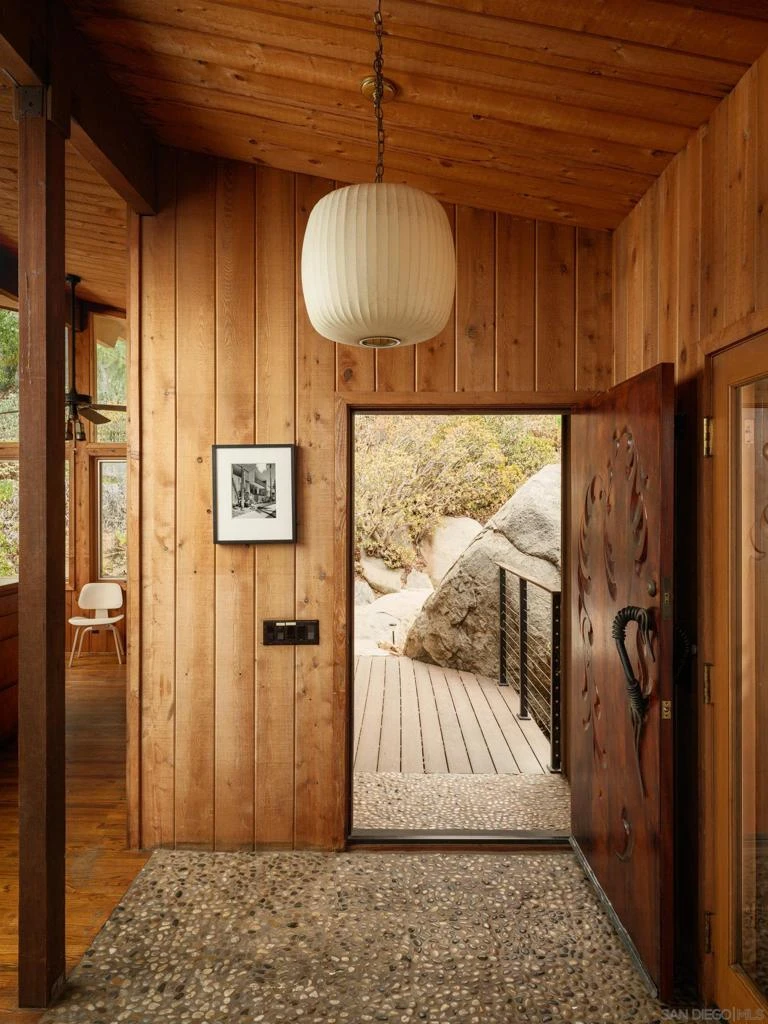 Interior 2