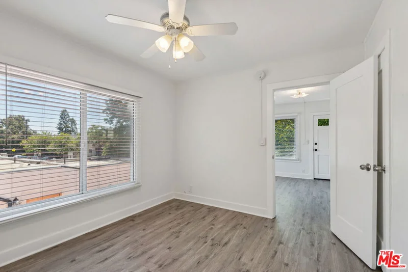 254 5th Avenue photo 2