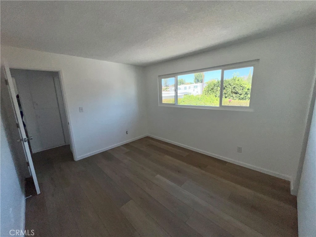 Interior 4