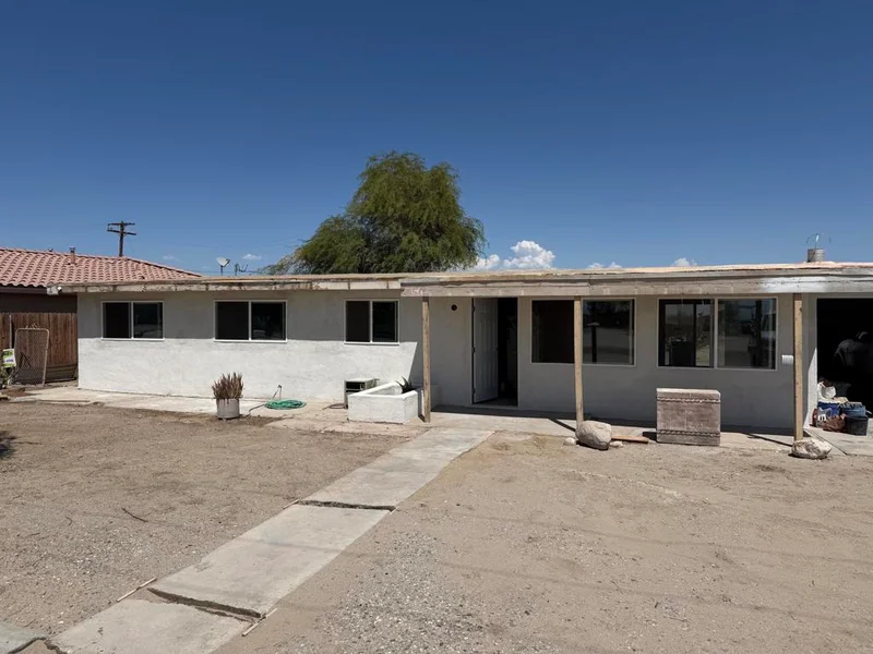 2502 Harbor Drive