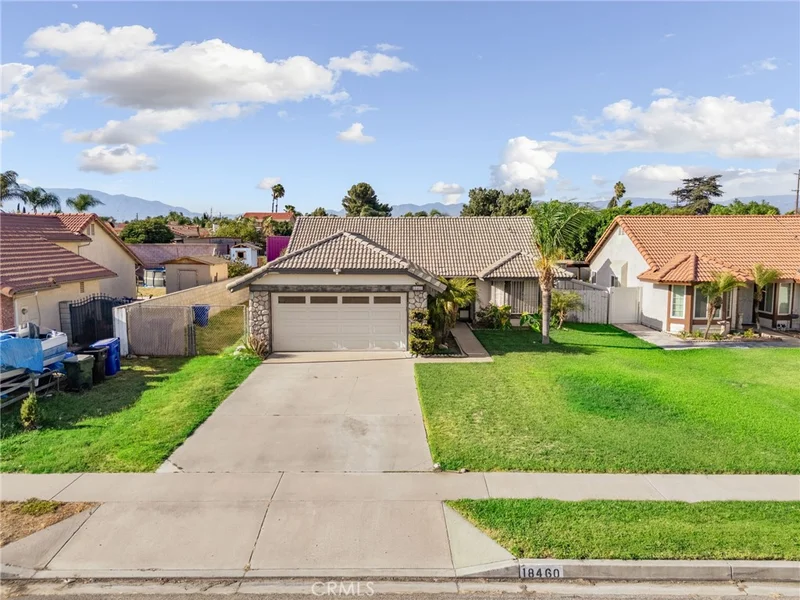 18460 Ash Street photo 2