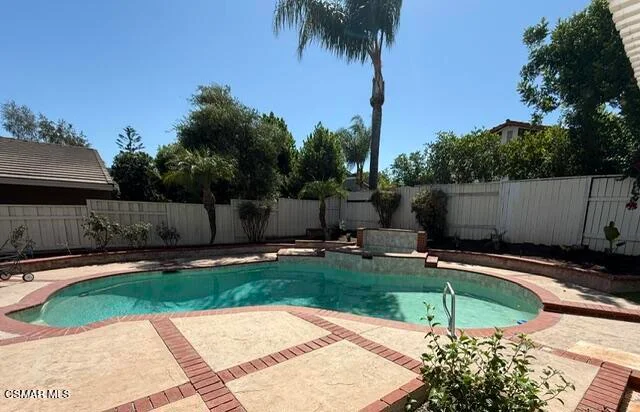 1275 Willsbrook Court photo 2