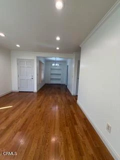 Interior 4