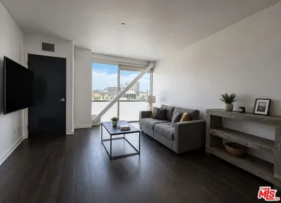 8601 Wilshire Blvd 902 photo 2