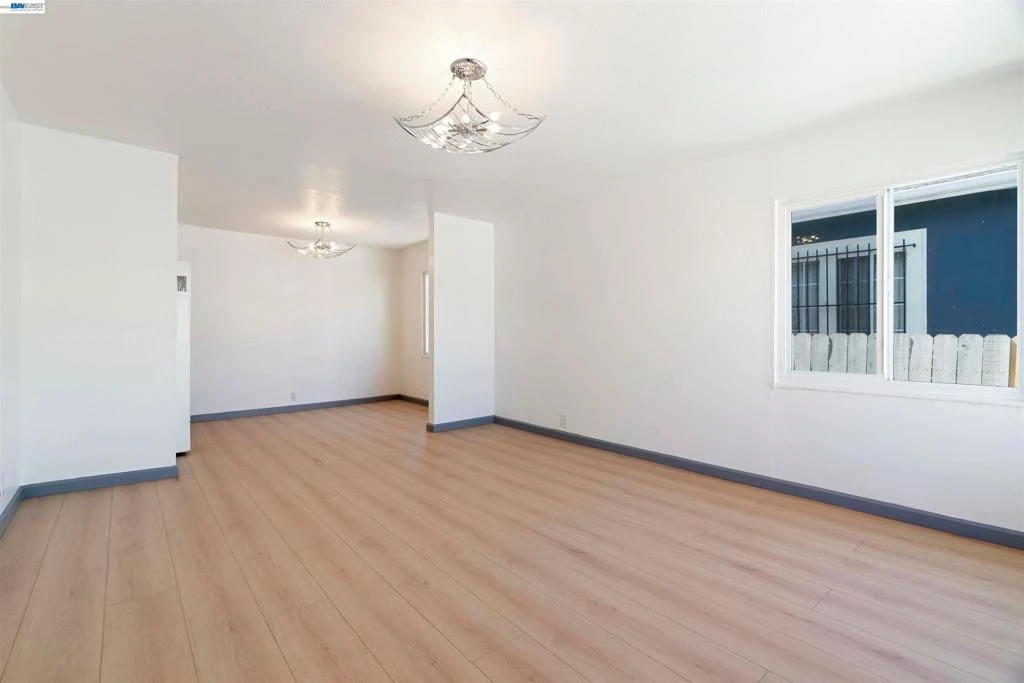 Interior 4