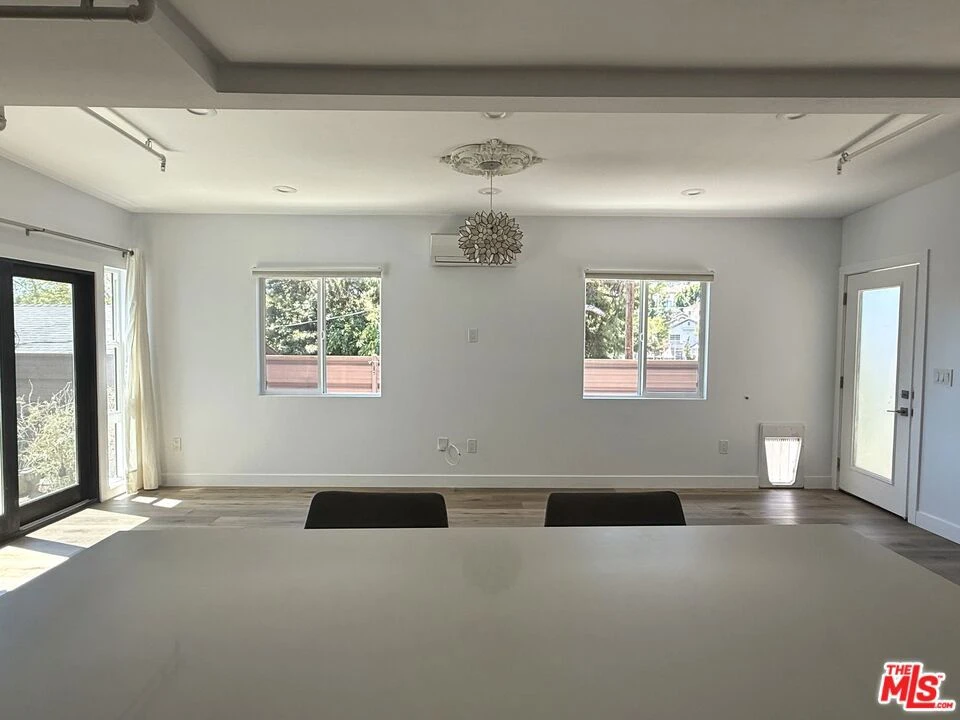 Interior 3