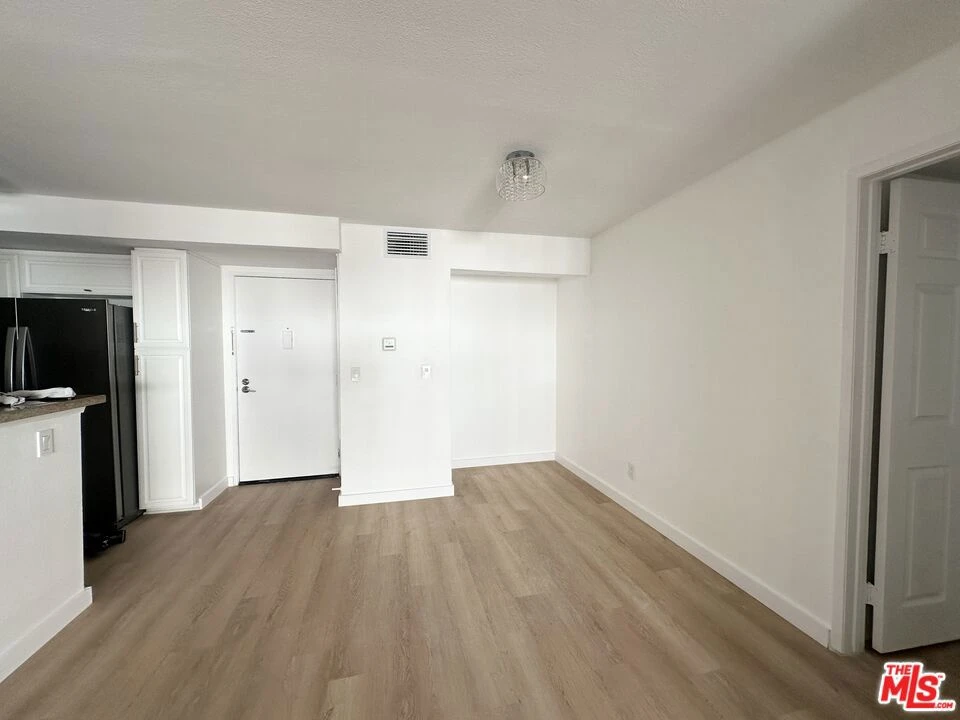 Interior 3