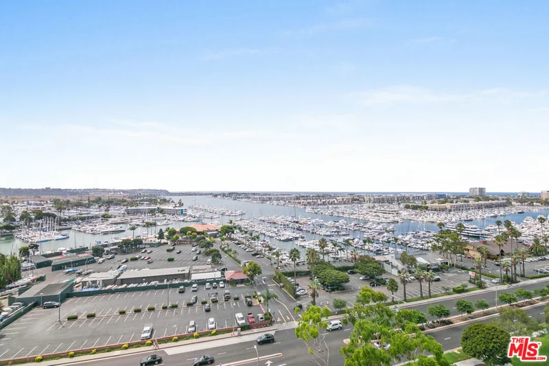 Photo 2 of 13700 Marina Pointe Drive 702