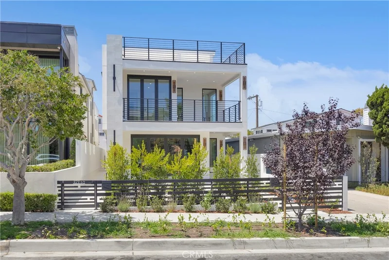 Photo 2 of 321 Larkspur Avenue 1/2