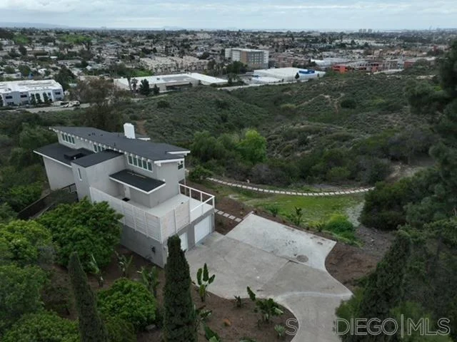 Photo 2 of 700 Selma Pl