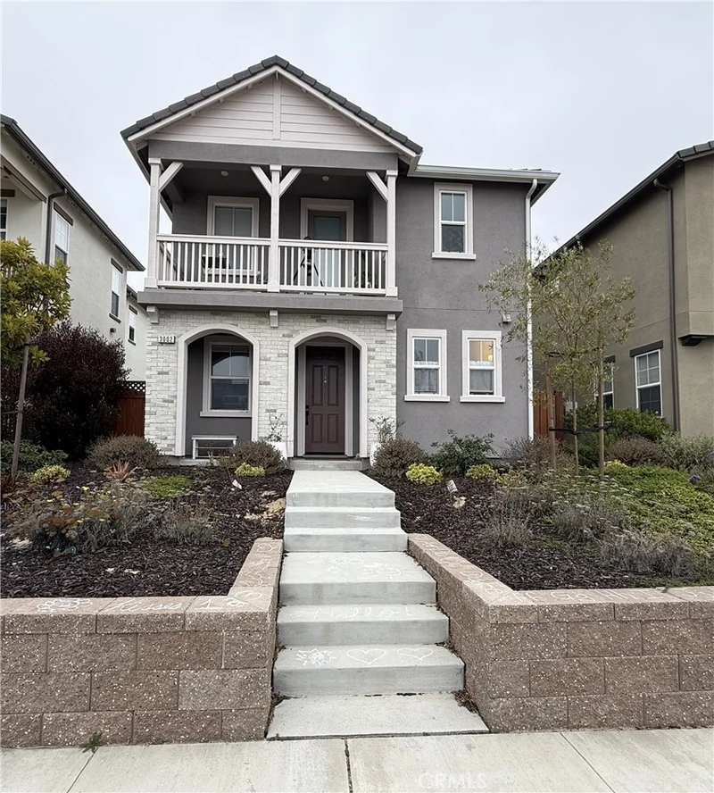 Photo 2 of 3002 Minaret Way