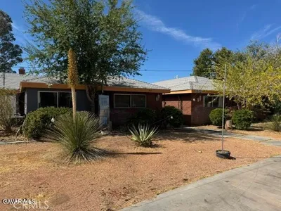 1902 W Avenue L, Lancaster, CA 93534