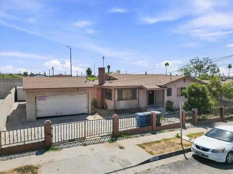 Photo 2 of 650 S Sydney Drive