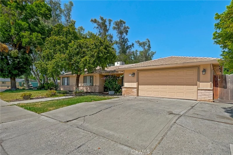 587 W Donna Drive, Merced, CA 95348