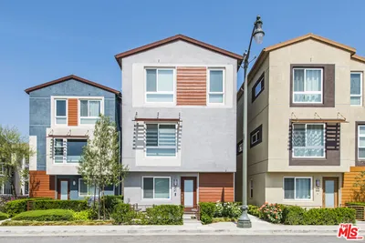 2581 Arvia Street 21