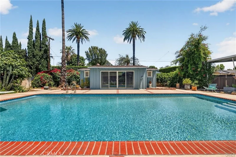 17061 Parthenia St, Sherwood Forest, CA 91325
