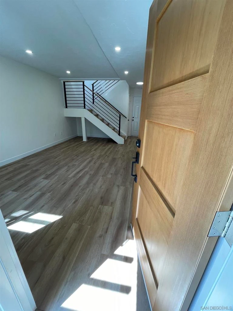 Interior 4