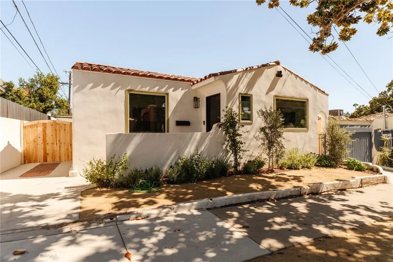 3110 Gracia Street, Los Angeles, CA 90039