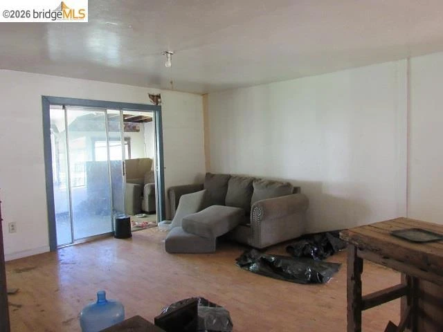 Interior 4