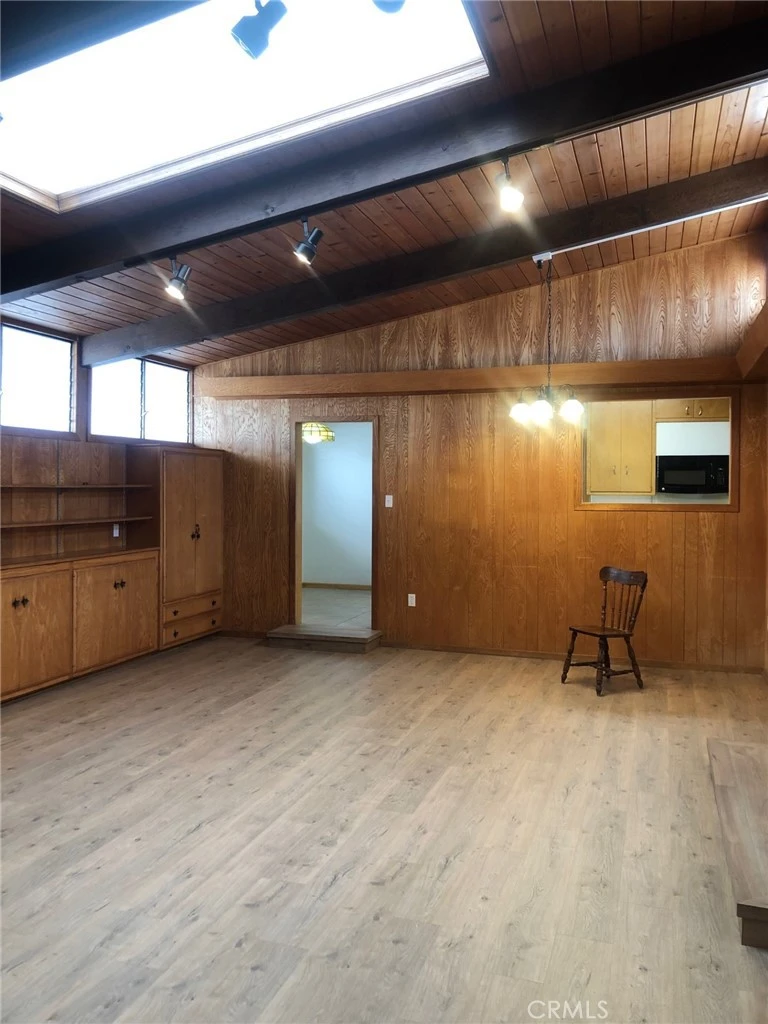 Interior 3