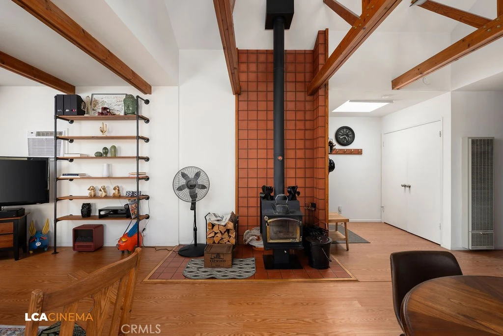 Interior 3