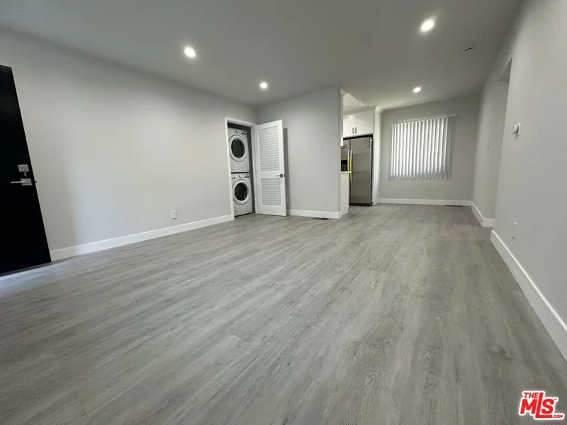 Photo 2 of 1145 S Holt Avenue 11
