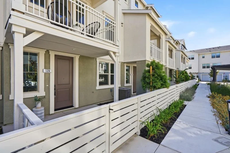 128 Oak Circle, Walnut Creek, CA 94597