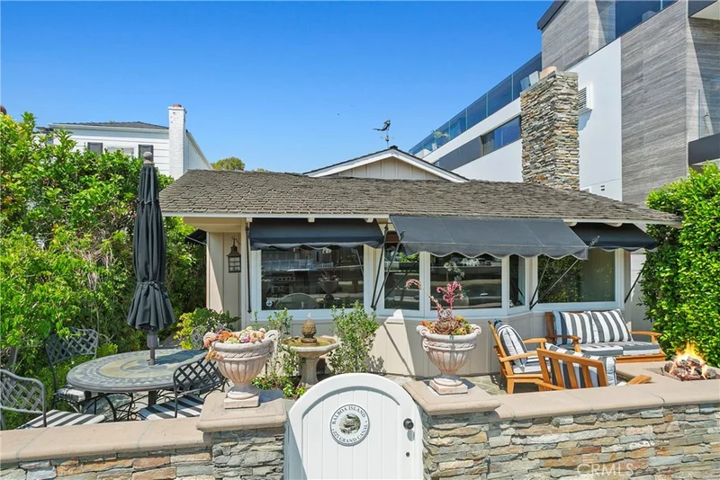 225 Grand Canal, Newport Beach, CA 92662
